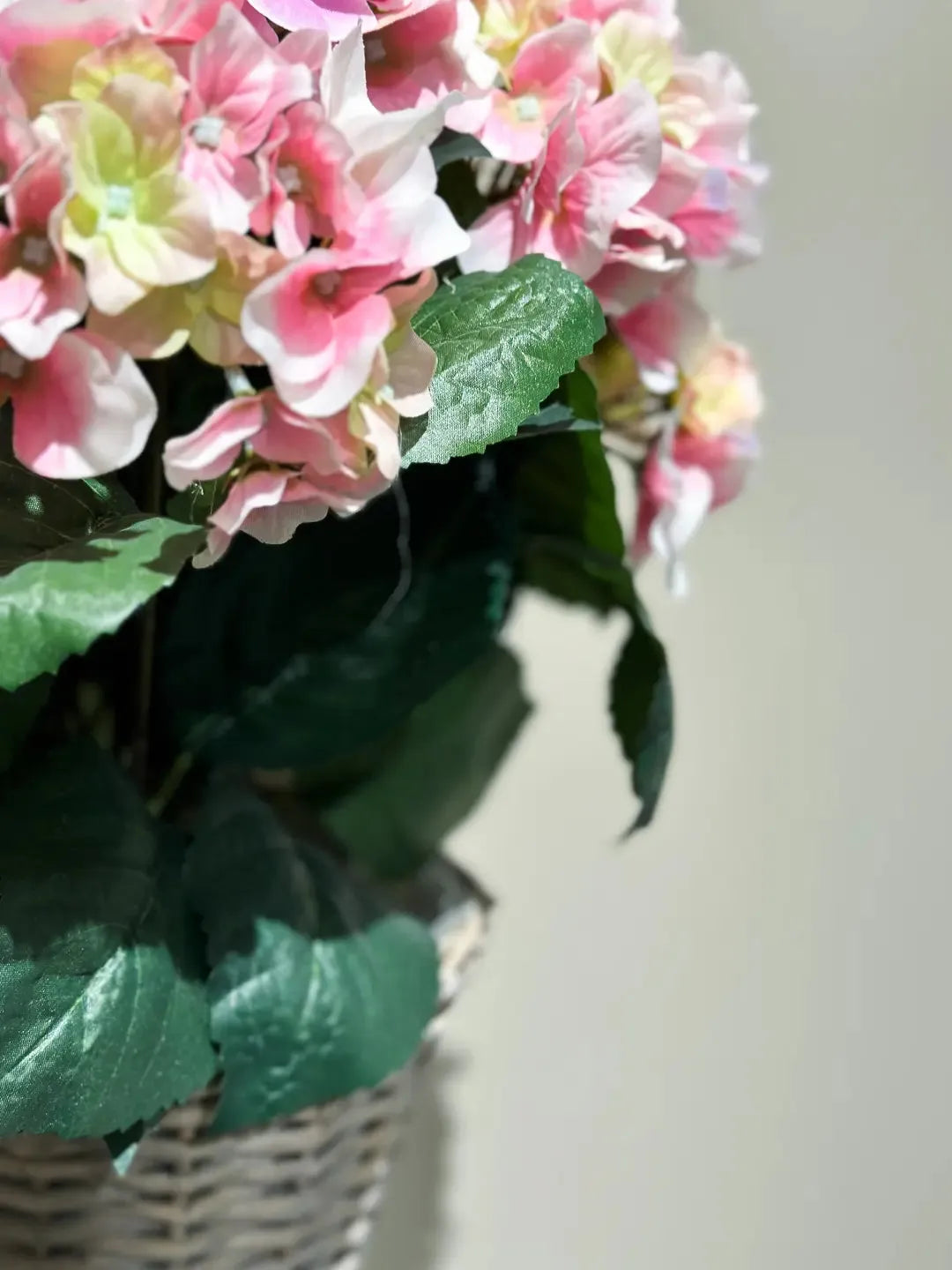 Künstliche Hortensie - Lennard, 45 cm, Kunstblume von aplanta, inkl. Dekotopf, in Natur, für drinnen