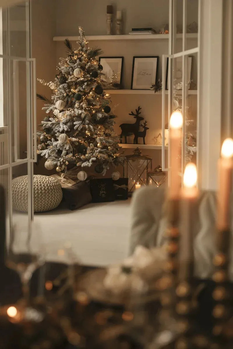 Künstlicher Weihnachtsbaum mit Schnee - Elsa, 180 cm, Kunstbaum von aplanta, in Grün weiß, für drinnen