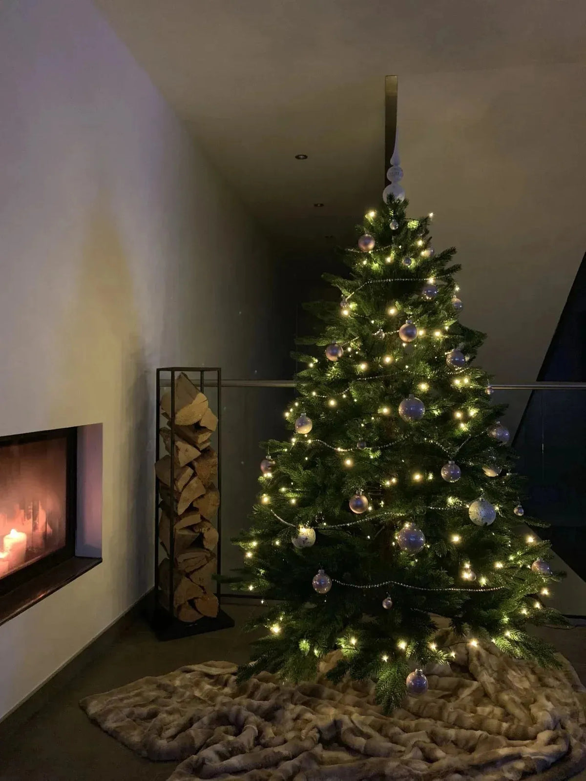 Künstlicher Weihnachtsbaum - Gabriel, 210 cm, Kunstbaum von aplanta, in Grün, für drinnen