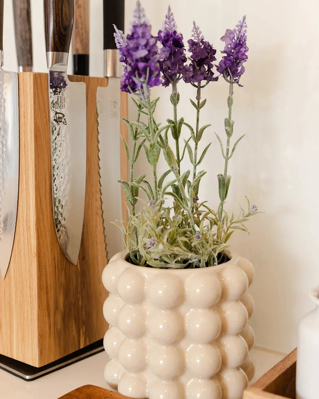 Künstlicher Lavendel - Lea, 28 cm, Kunstpflanze von aplanta, in Lila, für drinnen