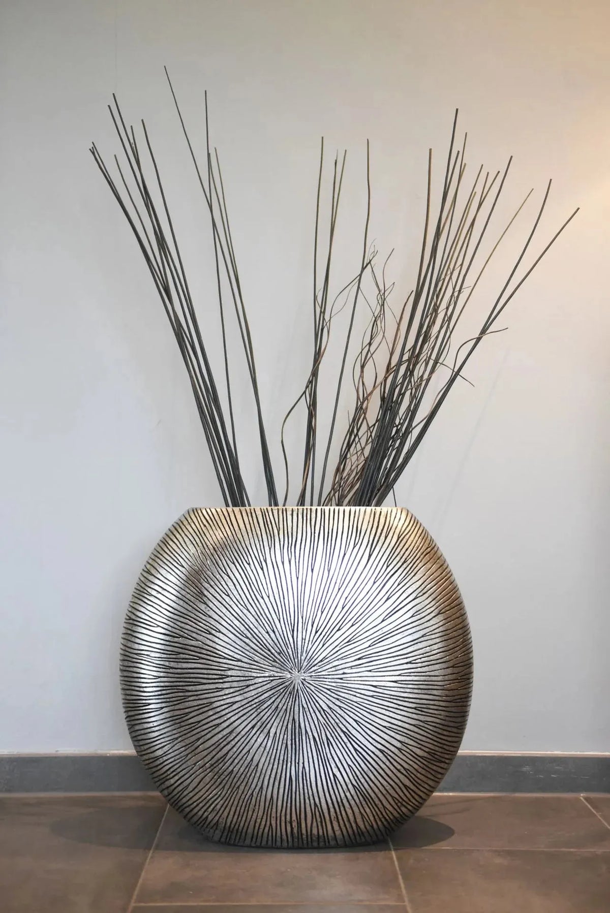 Bodenvase - Hailey, Pflanzkübel von aplanta, Schwarz, in Silber