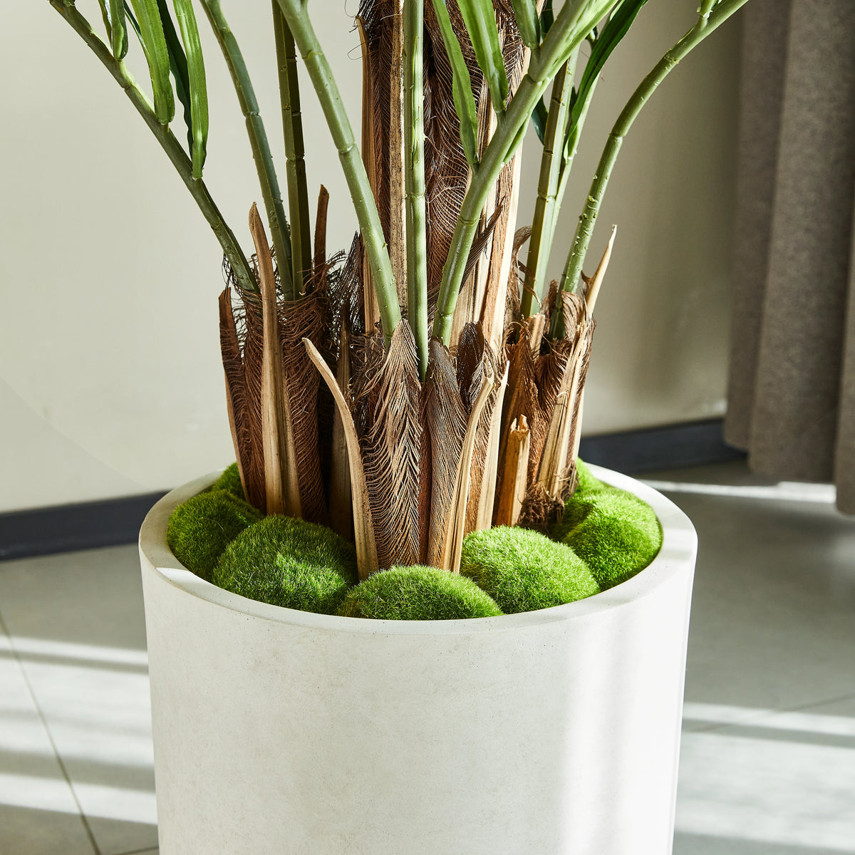 Künstliche Kentia-Palme - Caliora, 140 cm, Kunstbaum von aplanta, inkl. Startertopf, in Grün, für drinnen