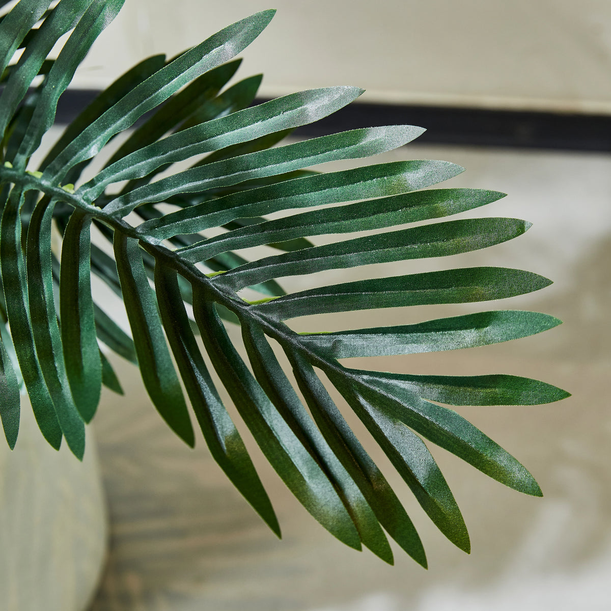 Künstliche Palme - Kaelani, 135 cm, Kunstbaum von aplanta, inkl. Startertopf, in Grün, für drinnen